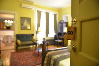 Tabard Hotel 4*